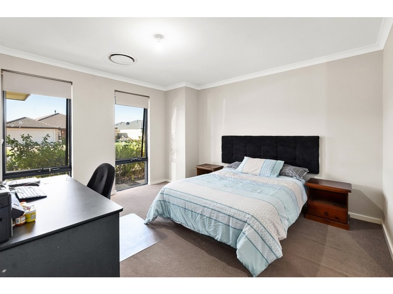 14 Apsley Circle, Millbridge WA 6232