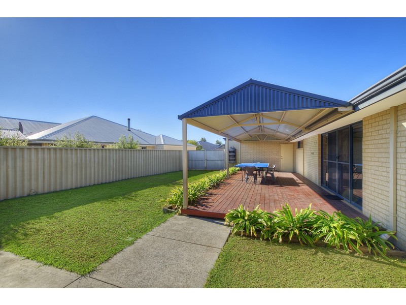 14 Apsley Circle, Millbridge WA 6232