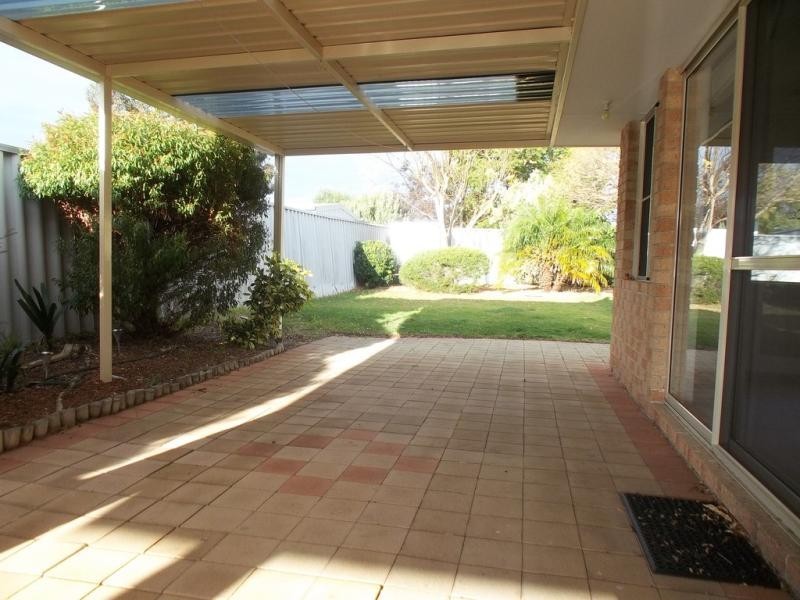 22 Oriel Court, College Grove WA 6230