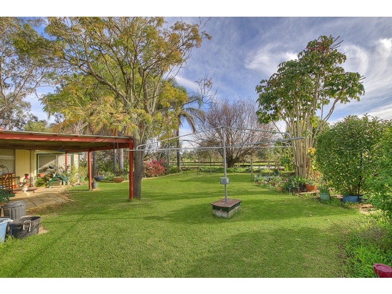 43 Third St, Harvey WA 6220