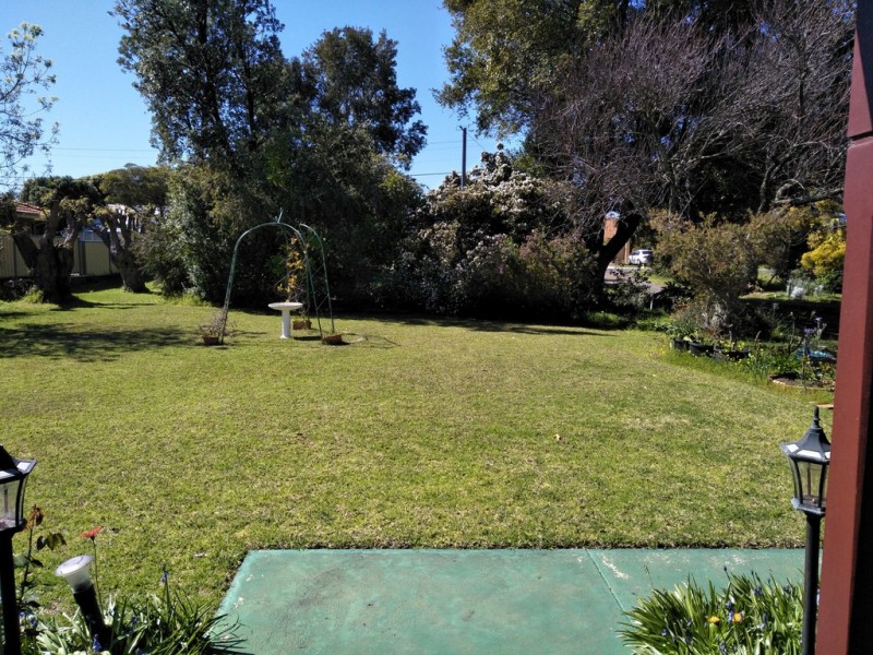 43 Third St, Harvey WA 6220