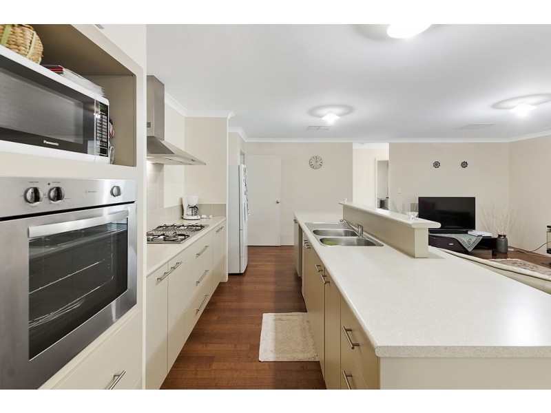 13 Hoskins way, Australind WA 6233