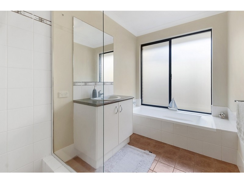 13 Hoskins way, Australind WA 6233