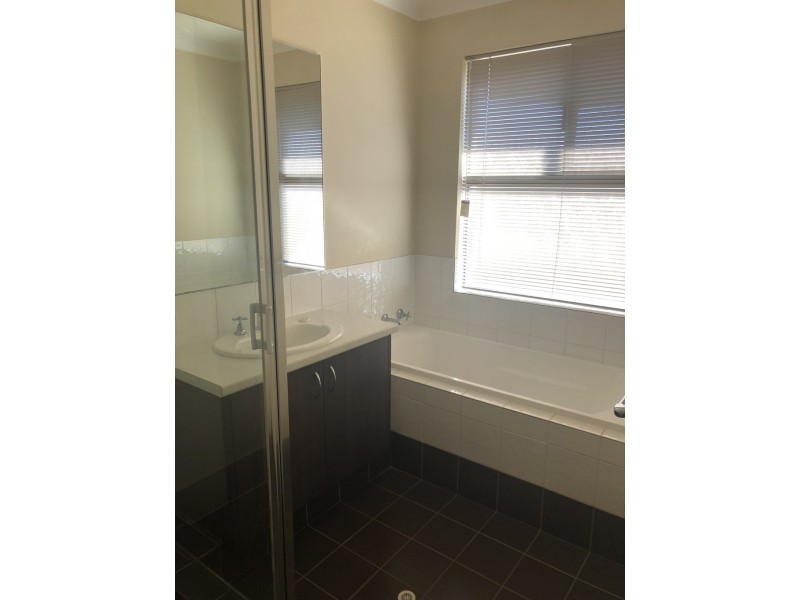 2 Binar Way, Dalyellup WA 6230