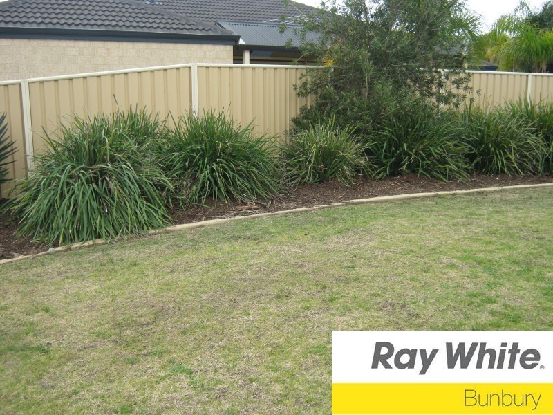 6 Simford Ave, Eaton WA 6232