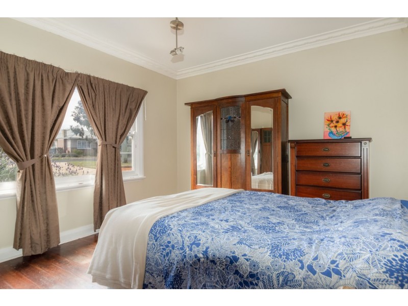 11 Hillcrest Avenue, South Bunbury WA 6230