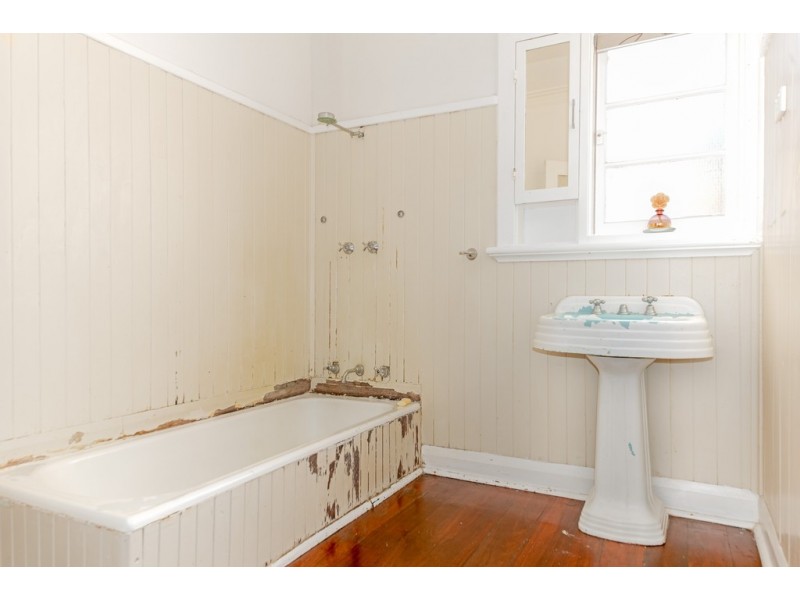 11 Hillcrest Avenue, South Bunbury WA 6230