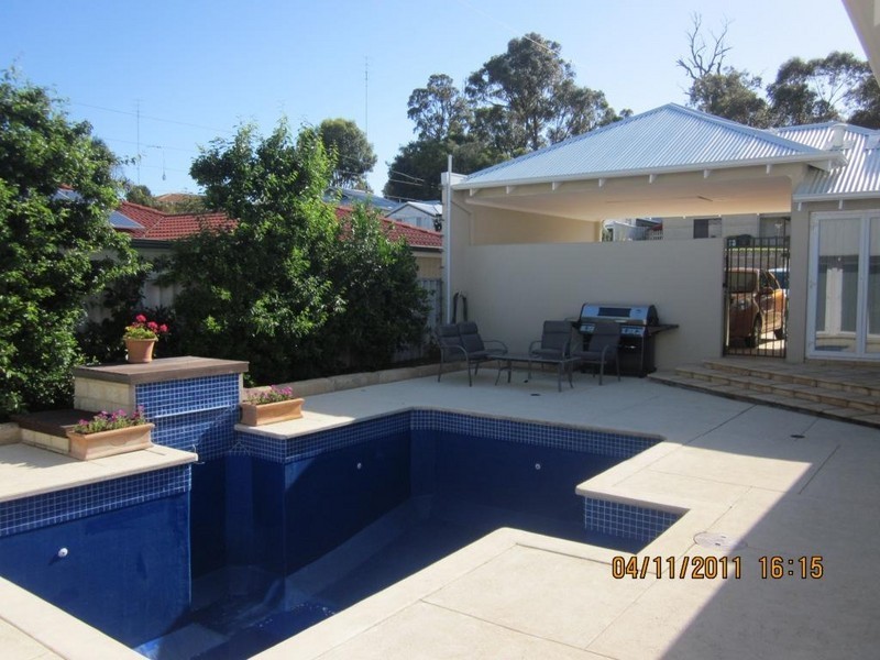 5 Christchurch Place, Bunbury WA 6230