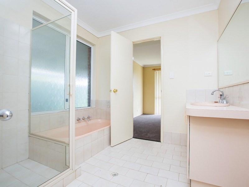 17 Crampton Avenue, Usher WA 6230