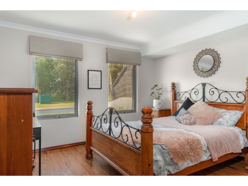 53 Mcmillan Drive, Dalyellup WA 6230