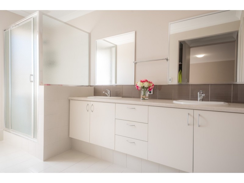 53 Mcmillan Drive, Dalyellup WA 6230