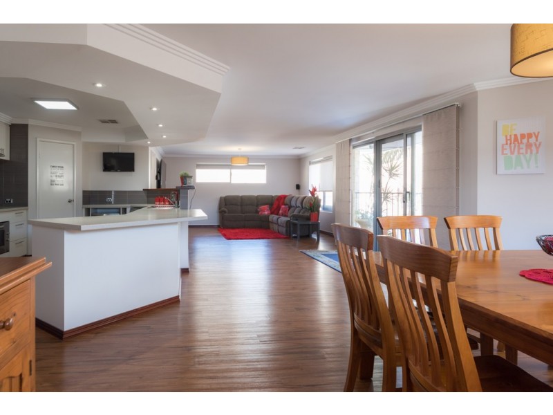 53 Mcmillan Drive, Dalyellup WA 6230