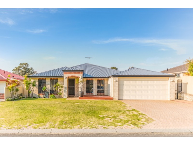 8 Possum Way, College Grove WA 6230