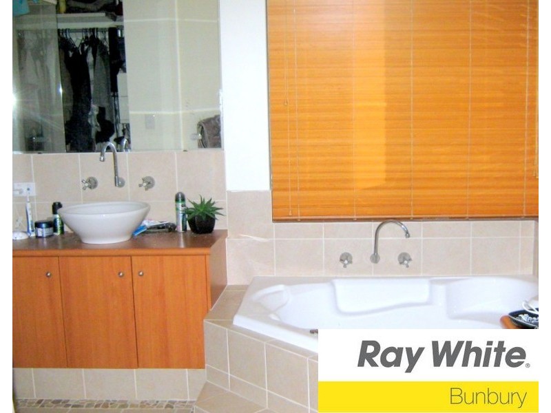 12 Quonday Way, Dalyellup WA 6230
