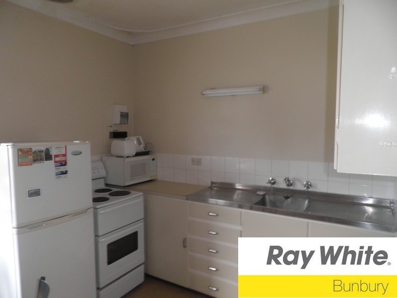 2/9 Reading Street, Bunbury WA 6230