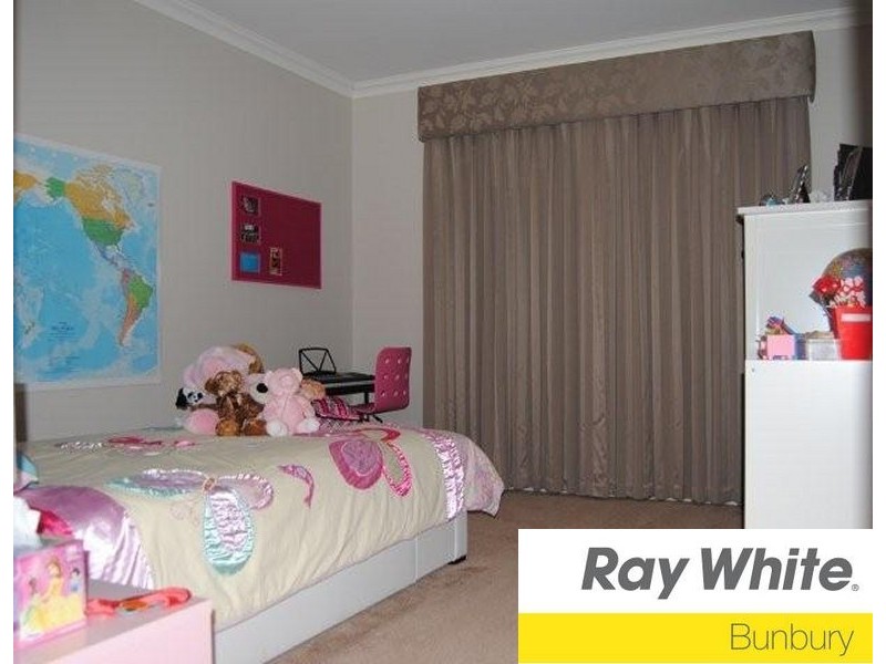 24 Thetis Link, Dalyellup WA 6230