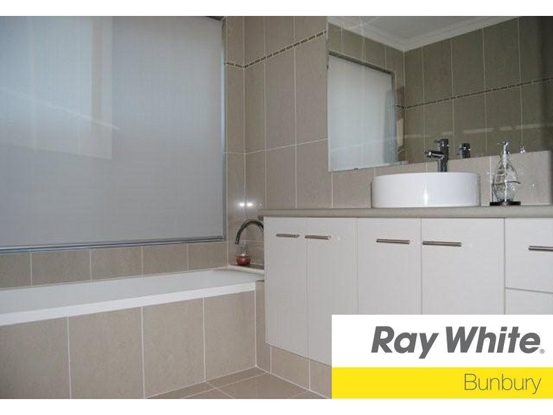 24 Thetis Link, Dalyellup WA 6230