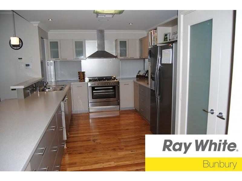 24 Thetis Link, Dalyellup WA 6230