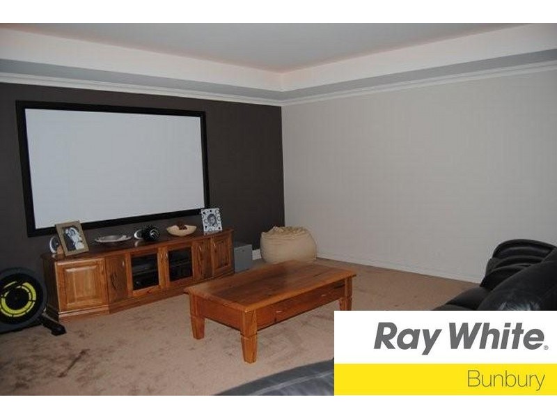 24 Thetis Link, Dalyellup WA 6230