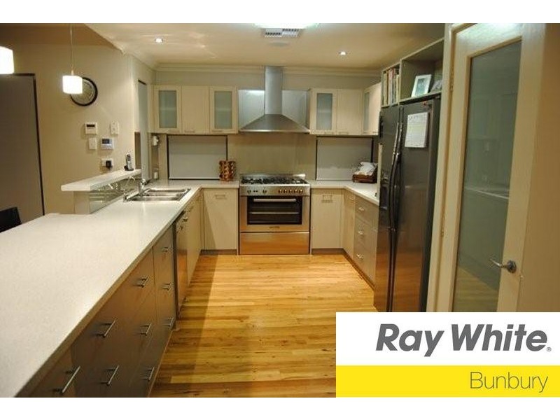24 Thetis Link, Dalyellup WA 6230