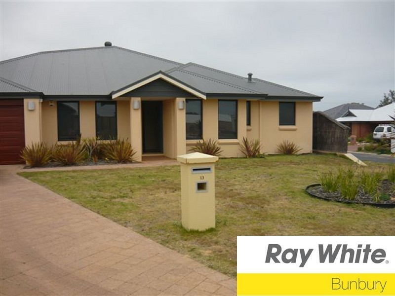 13 Tonkin Fairway, Dalyellup WA 6230