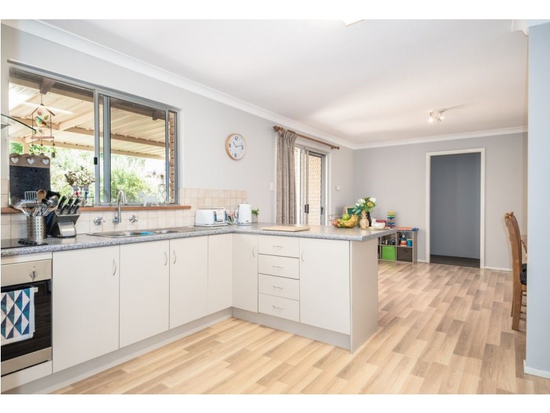 18 Austin Street, Eaton WA 6232