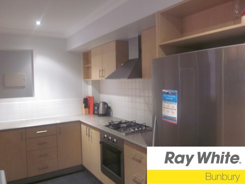 2/23 Casuarina Drive, Bunbury WA 6230