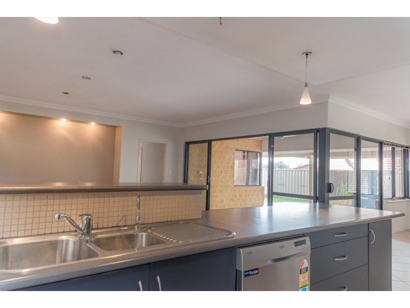 3 Madigan Road, Dalyellup WA 6230