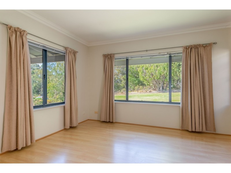 3 Madigan Road, Dalyellup WA 6230