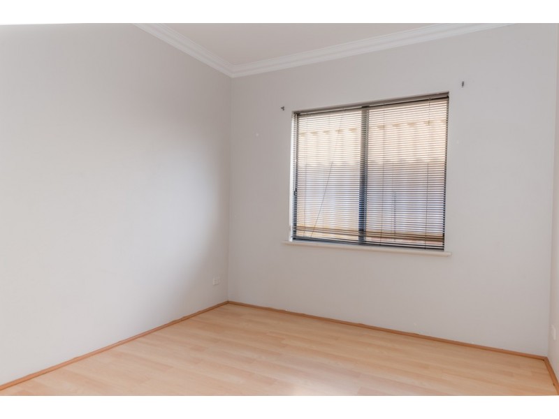 3 Madigan Road, Dalyellup WA 6230