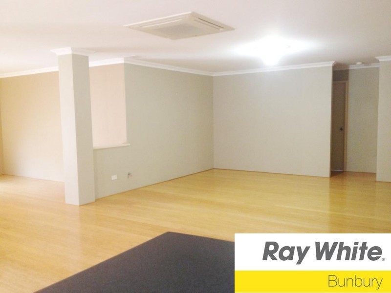 18 Blaxland Road, Dalyellup WA 6230