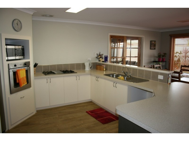 3 Onyx Brace, Australind WA 6233