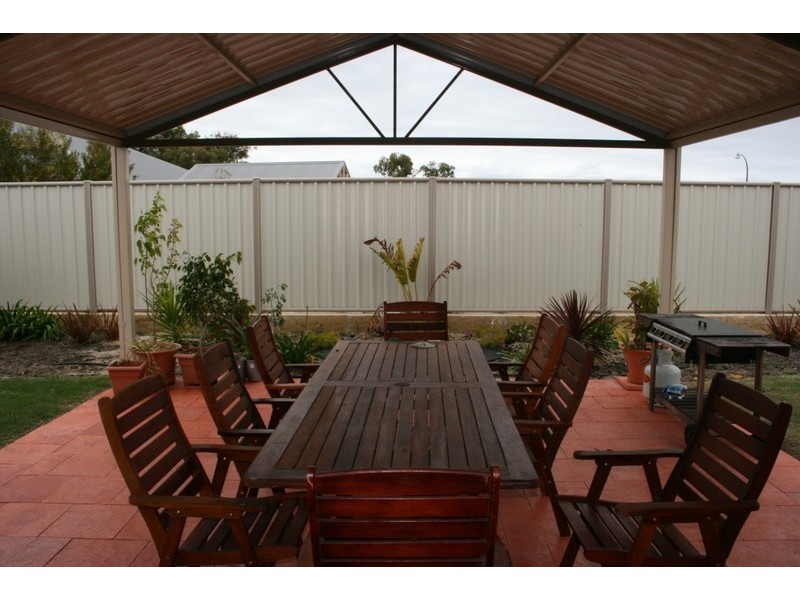 3 Onyx Brace, Australind WA 6233