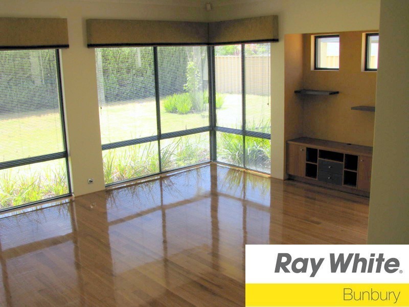 256 Norton Promenade, Dalyellup WA 6230