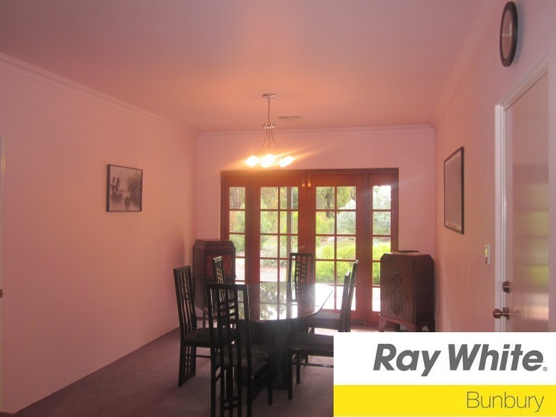 12 Page Retreat, Boyanup WA 6237