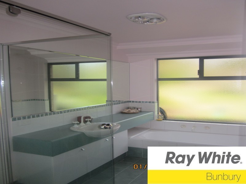 12 Page Retreat, Boyanup WA 6237