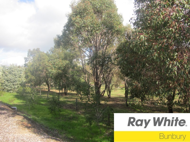 12 Page Retreat, Boyanup WA 6237