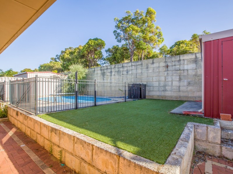 12 Magdalen Place, College Grove WA 6230