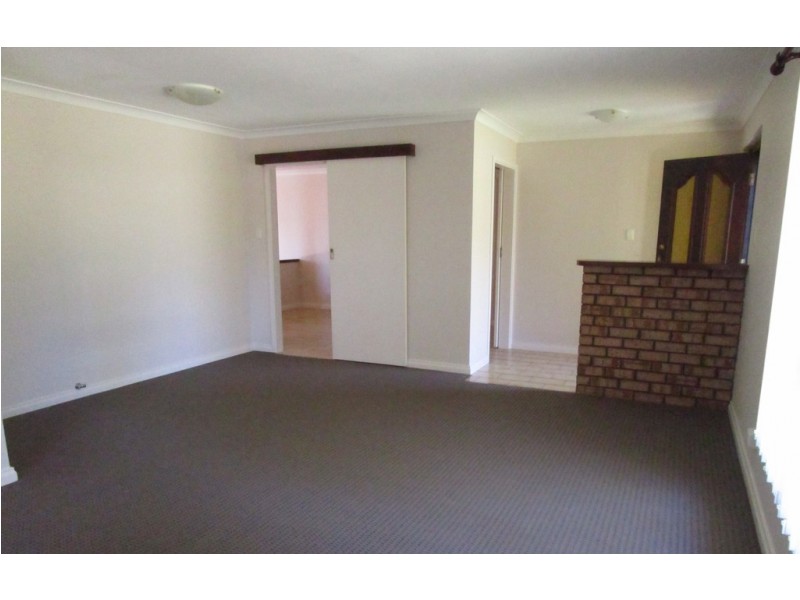 4 Alexandrina Place, Australind WA 6233
