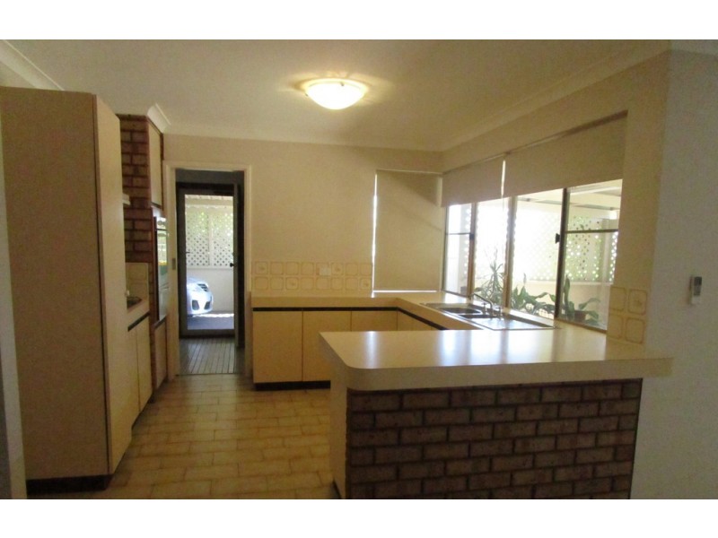 4 Alexandrina Place, Australind WA 6233