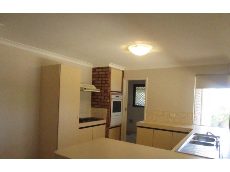 4 Alexandrina Place, Australind WA 6233