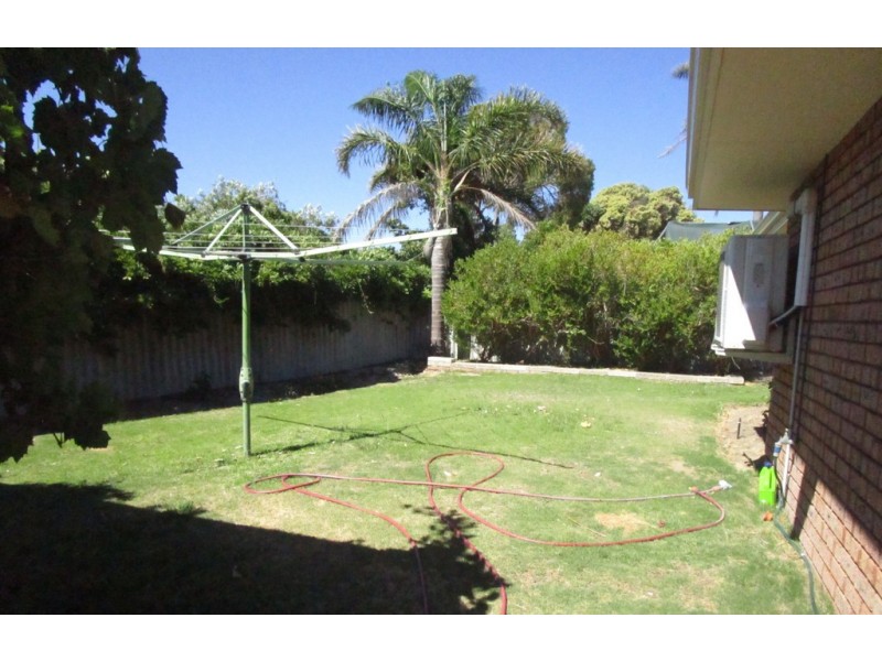 4 Alexandrina Place, Australind WA 6233