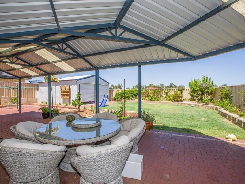 25 Lawson Road, Dalyellup WA 6230