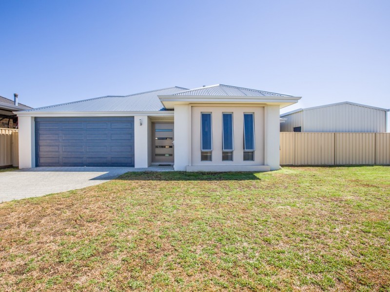 10 Lochart Road, Australind WA 6233