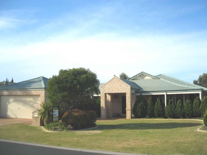 7 Turnberry Way, Pelican Point WA 6230