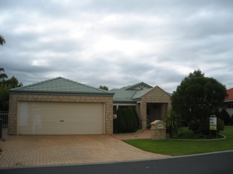 7 Turnberry Way, Pelican Point WA 6230