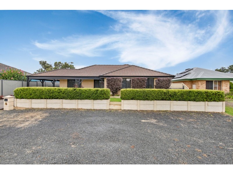 25 Dudley Drive, Usher WA 6230