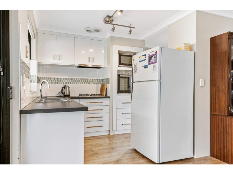 25 Dudley Drive, Usher WA 6230