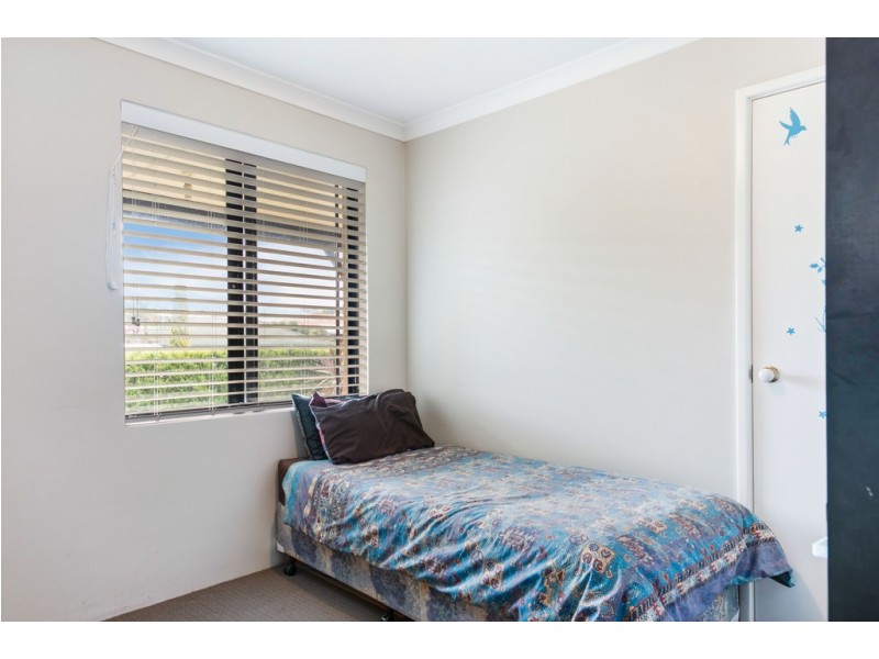 25 Dudley Drive, Usher WA 6230