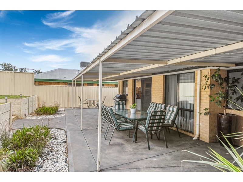 25 Dudley Drive, Usher WA 6230